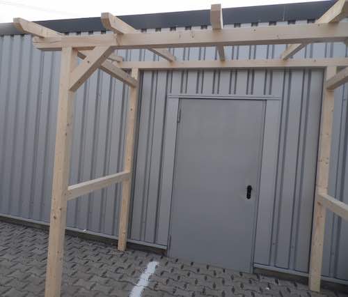 Vorbau aus Holz